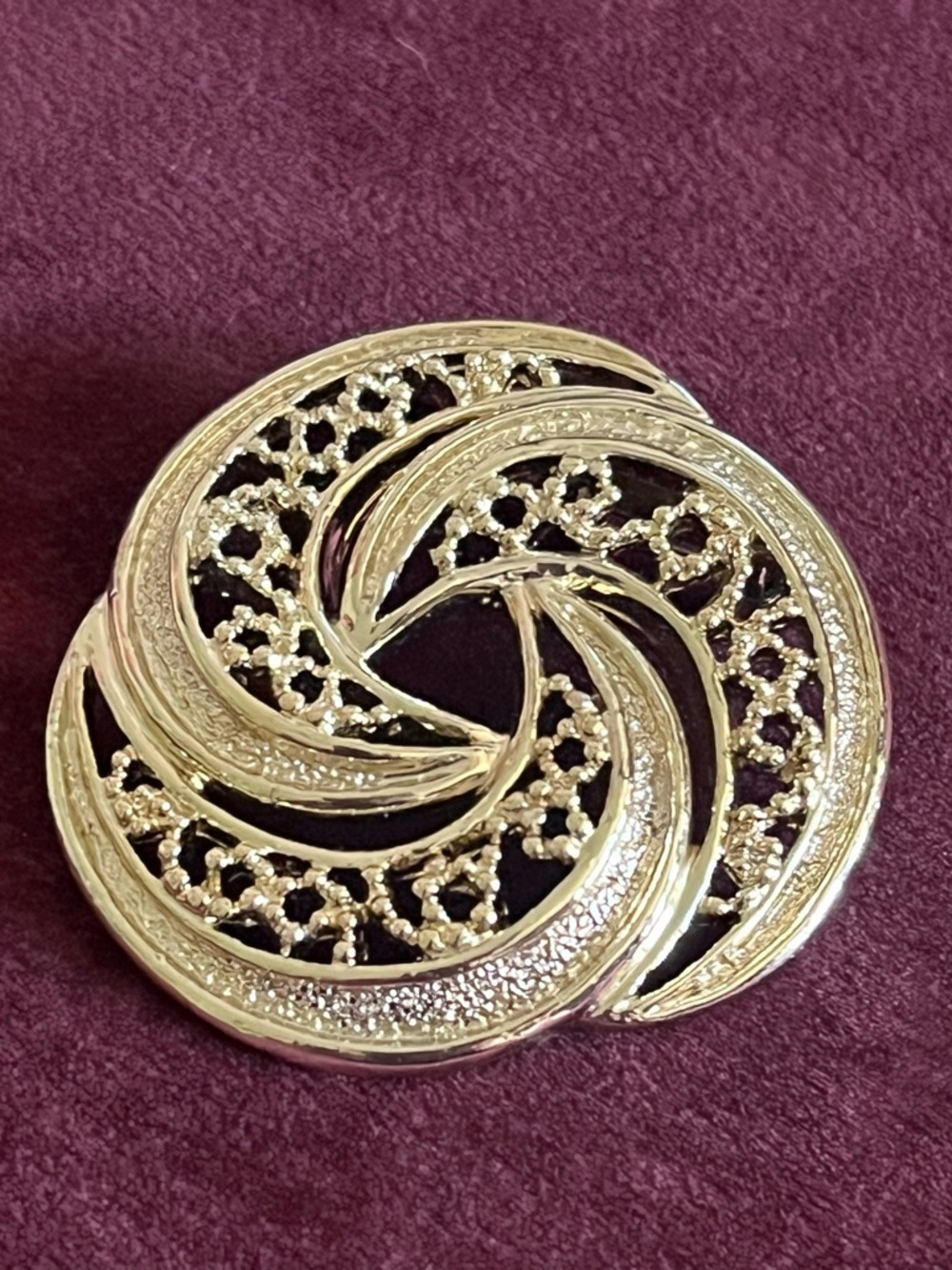 Vintage Gerry's gold-Tone Triple Swirl Filigree Brooch
